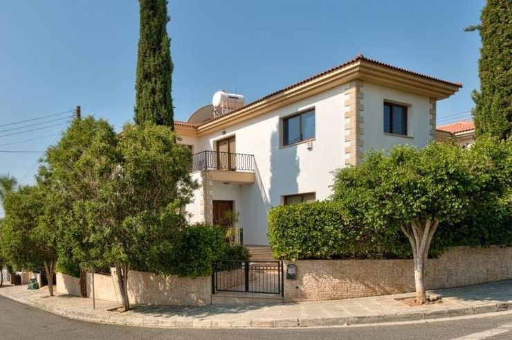 3 bedrooms Villa in Limassol, Cyprus No. 46100