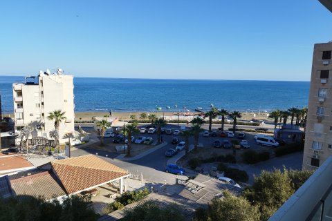 4 bedrooms Apartment in Larnaca, Larnaka, Cyprus No. 48972