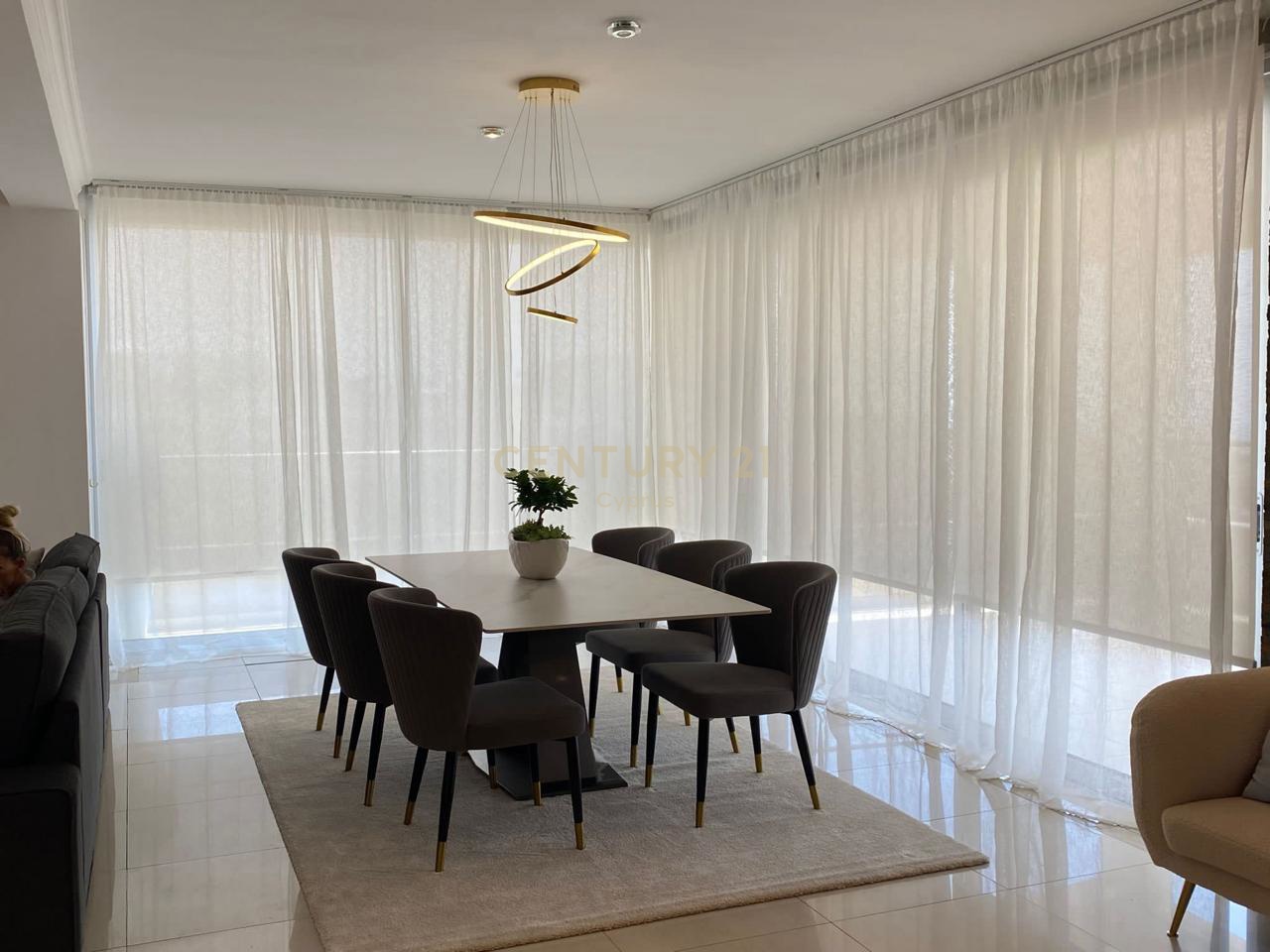 6 chambres Villa à Mesa Geitonia, Limassol, Chypre No. 56127