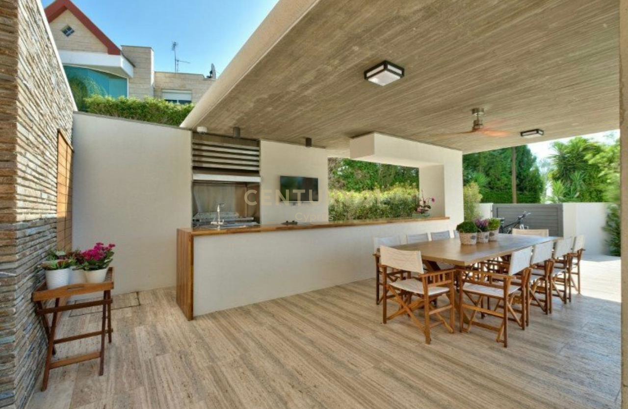 6 chambres Villa à Mesa Geitonia, Limassol, Chypre No. 56127