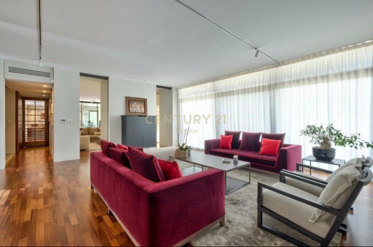 6 chambres Villa à Mesa Geitonia, Limassol, Chypre No. 56127