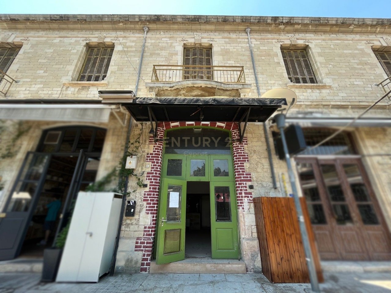 332m2 Propriété commerciale à Limassol, Chypre No. 56123