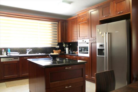 4 bedrooms Villa in Limassol, Cyprus No. 38280