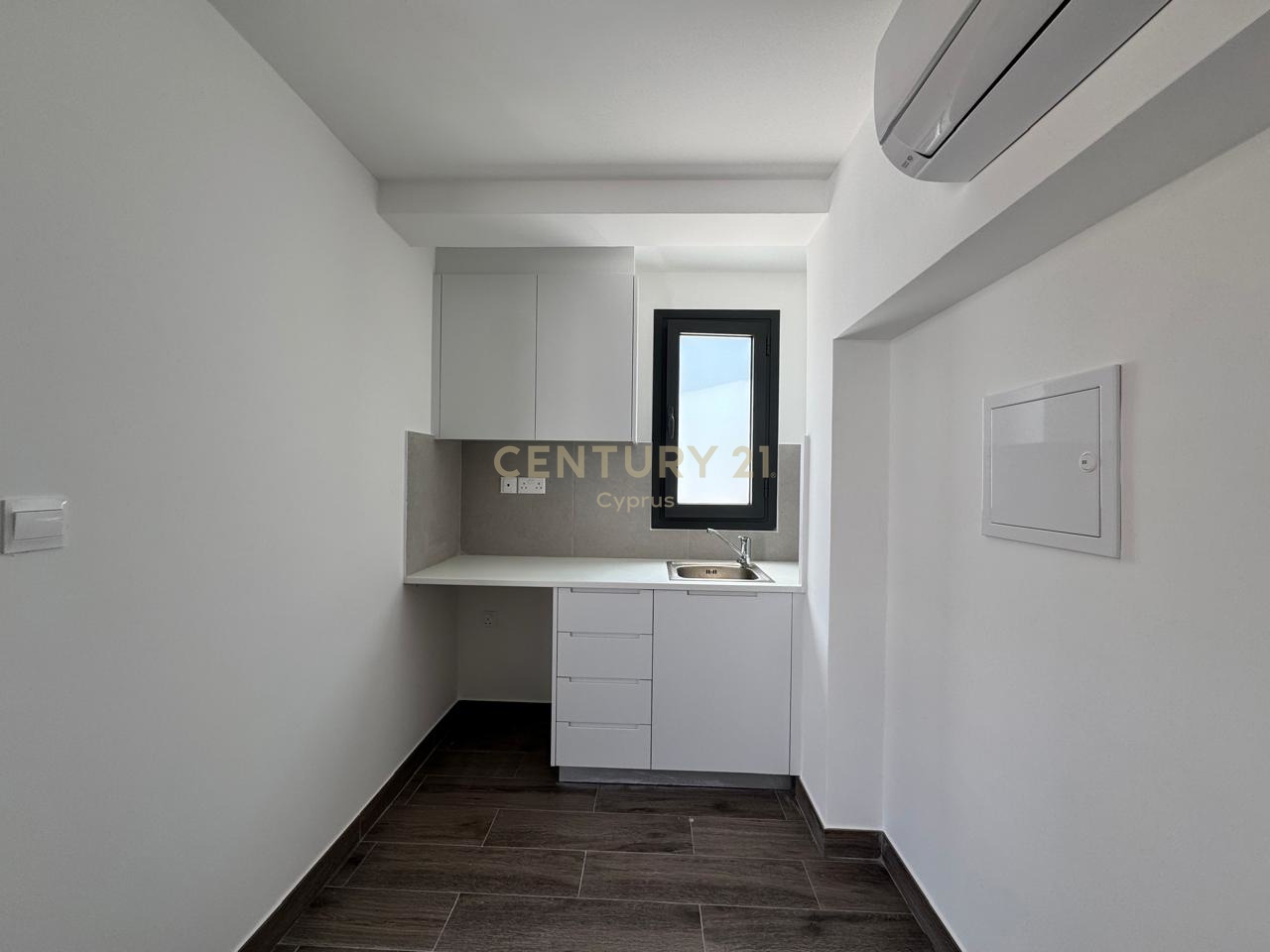 3 bedrooms Penthouse in Limassol, Cyprus No. 55426