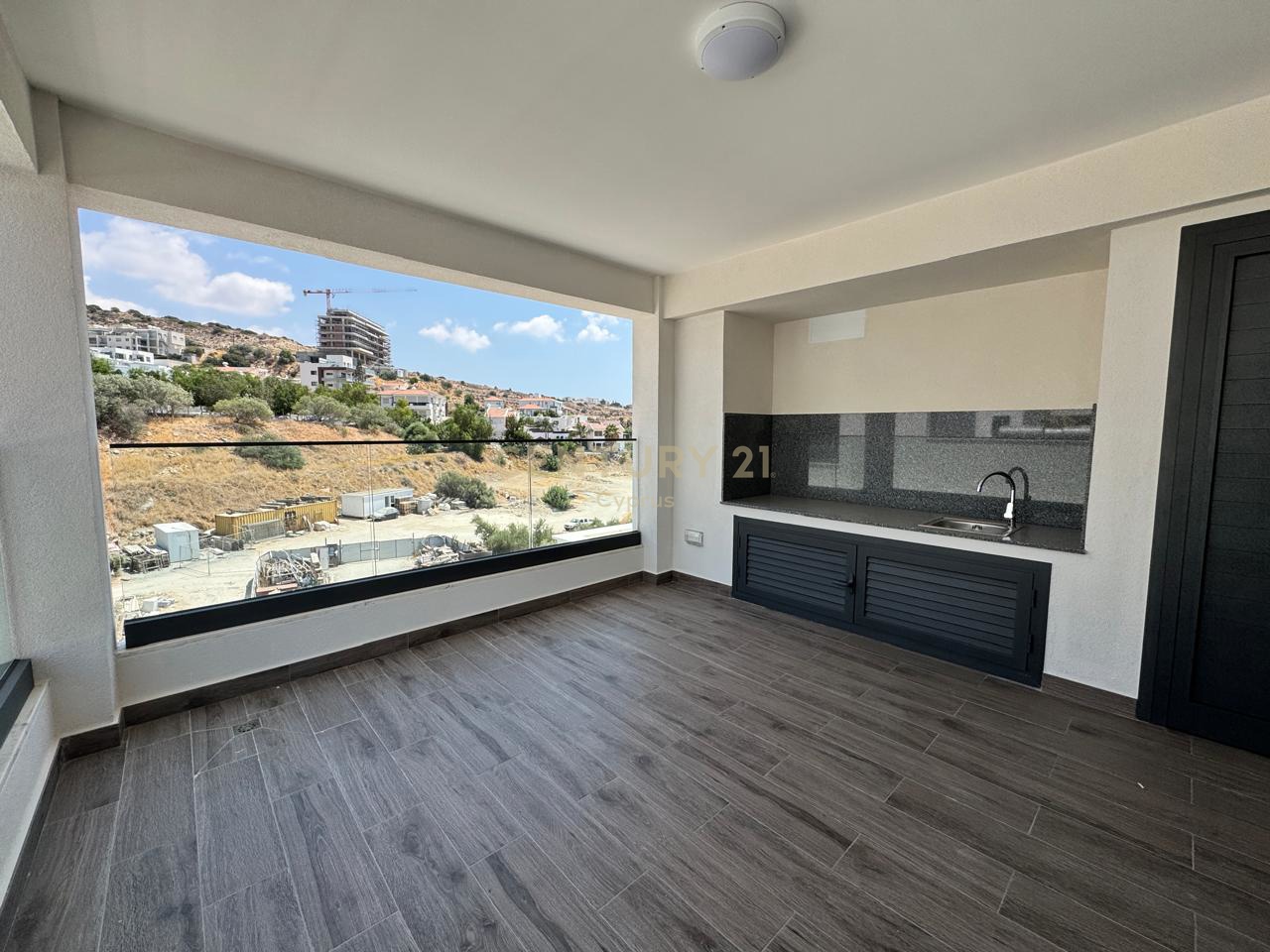 3 bedrooms Penthouse in Limassol, Cyprus No. 55426