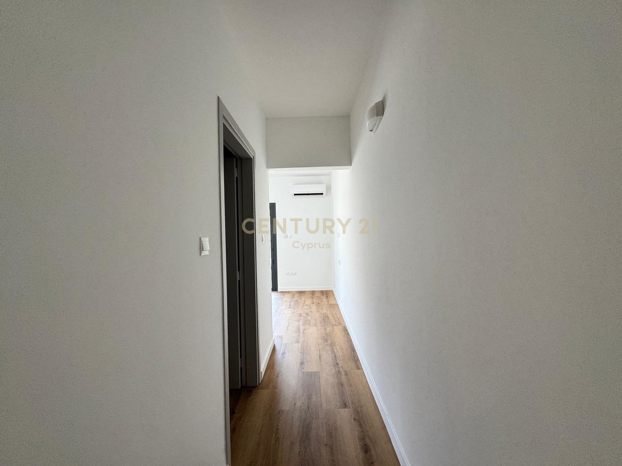 3 bedrooms Penthouse in Limassol, Cyprus No. 55426