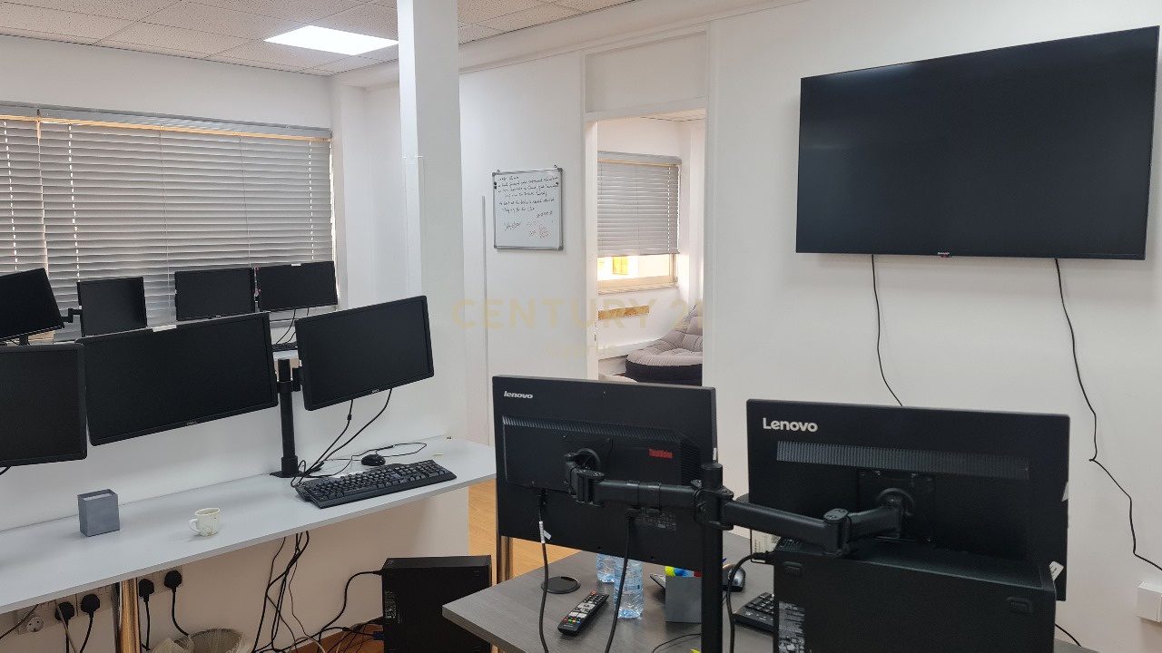 230m2 Oficina en Limassol, Chipre No. 54178