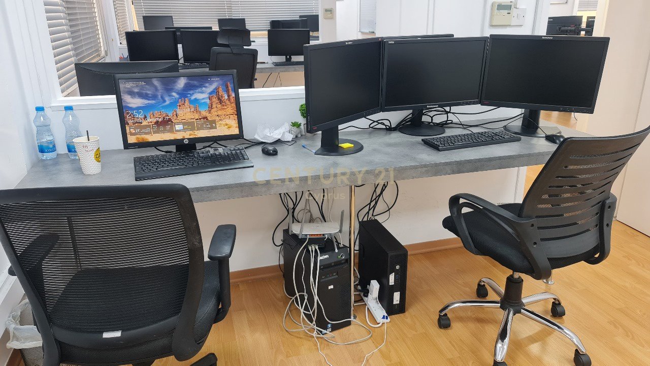 230m2 Oficina en Limassol, Chipre No. 54178