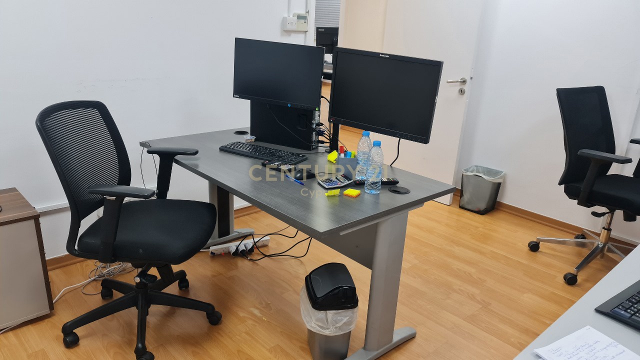 230m2 Oficina en Limassol, Chipre No. 54178