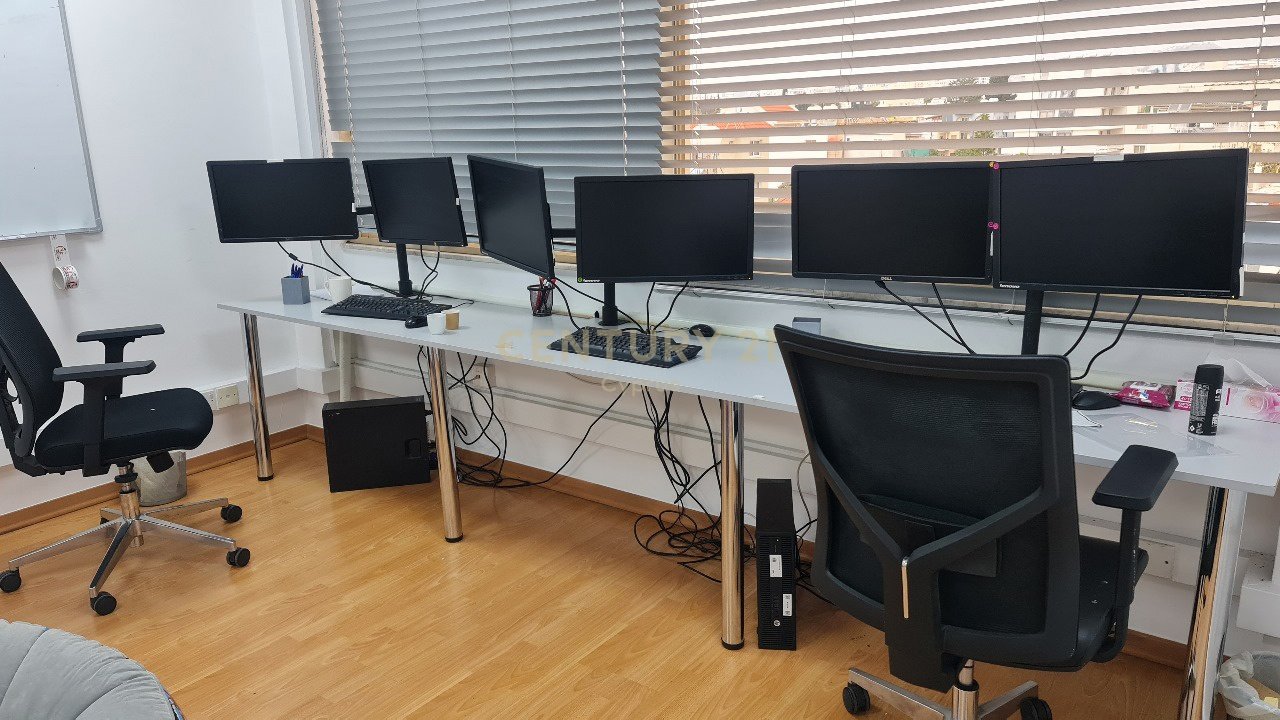 230m2 Oficina en Limassol, Chipre No. 54178