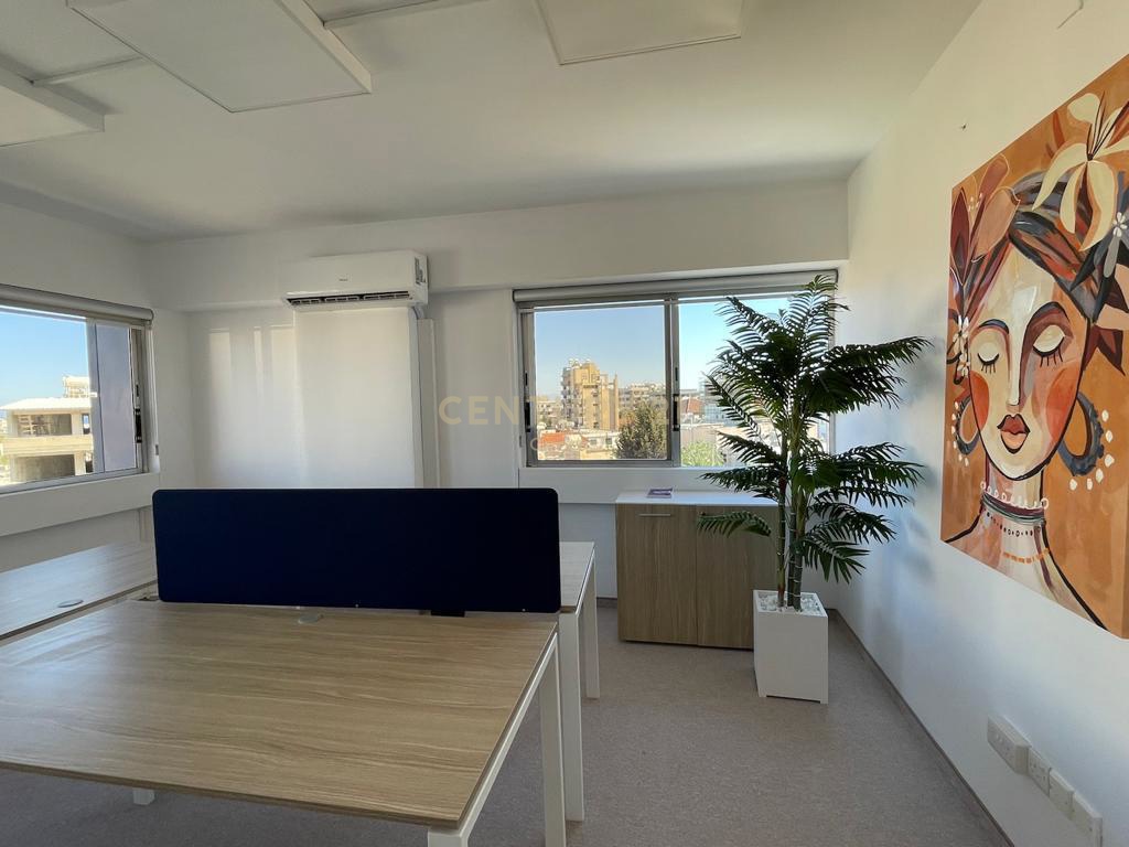 200m2 Oficina en Limassol, Chipre No. 54177