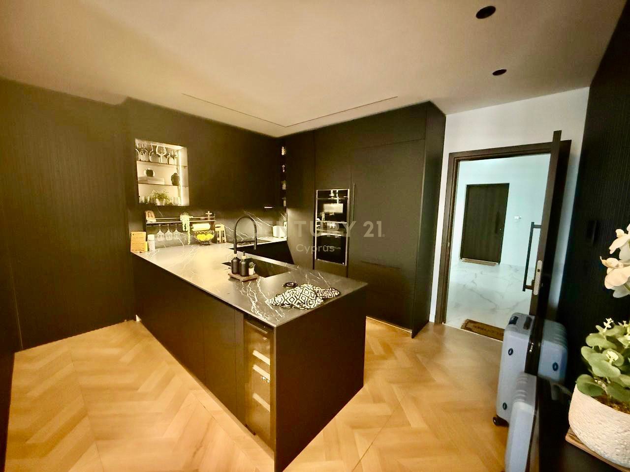 3 dormitorios Apartamento en Agios Athanasios, Limassol, Chipre No. 57195