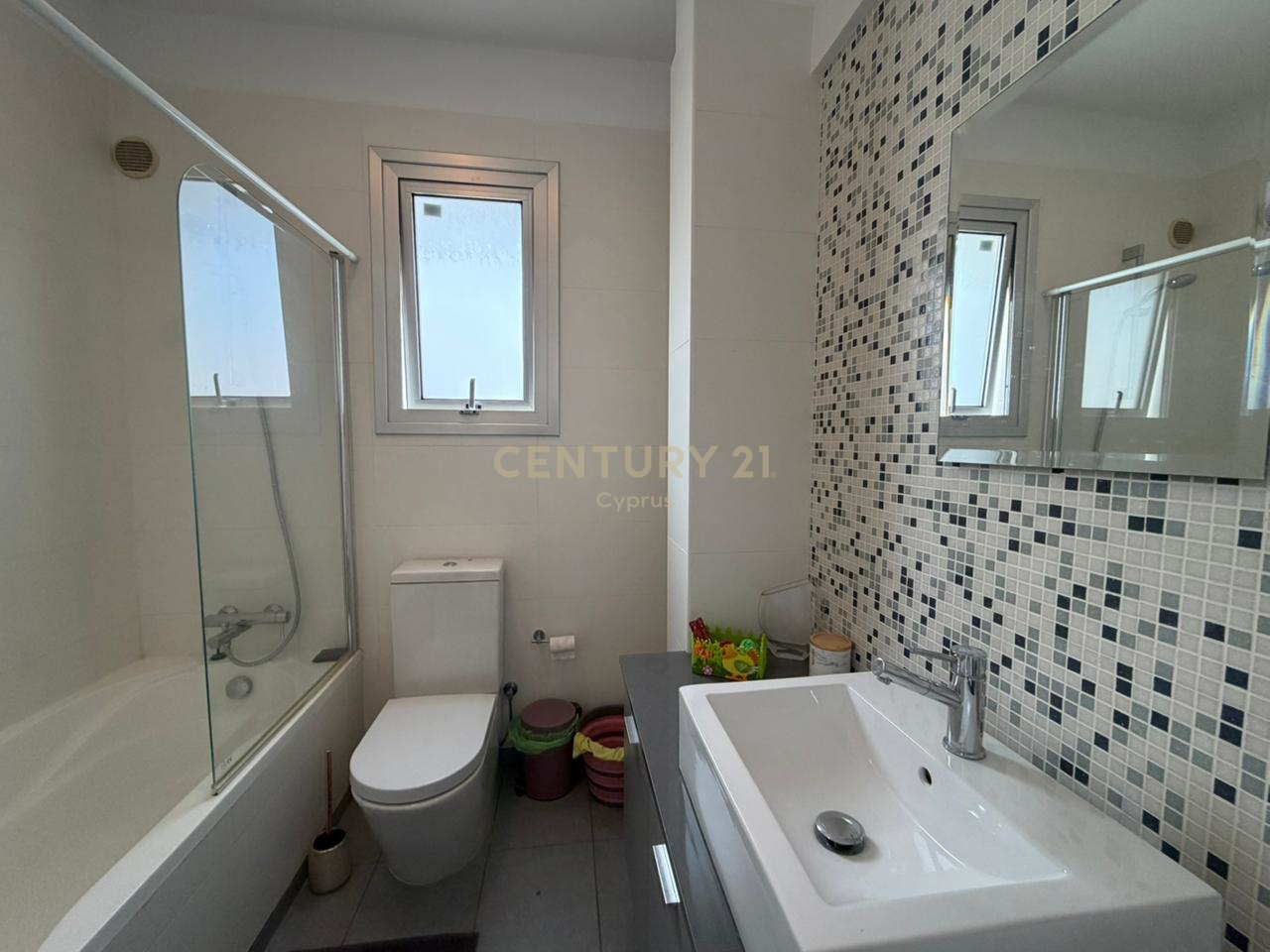 2 bedrooms Apartment in Larnaca, Larnaka, Cyprus No. 57196