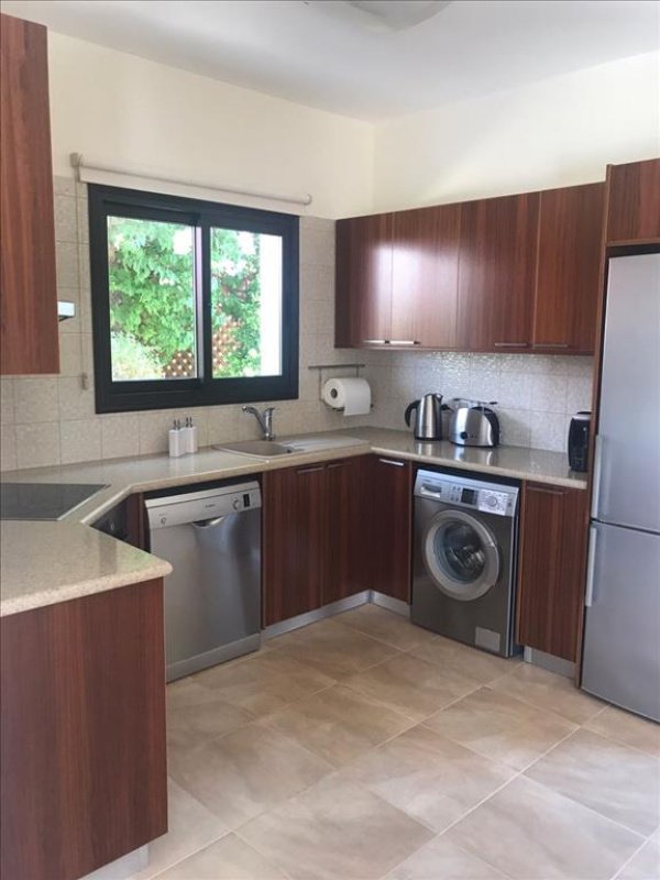 4 bedrooms Villa in Paphos, Cyprus No. 38329