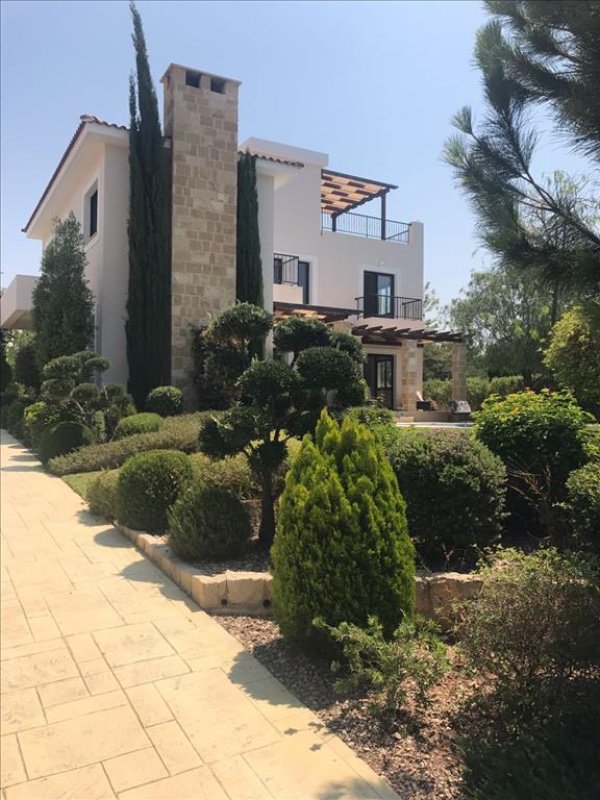 4 bedrooms Villa in Paphos, Cyprus No. 38329