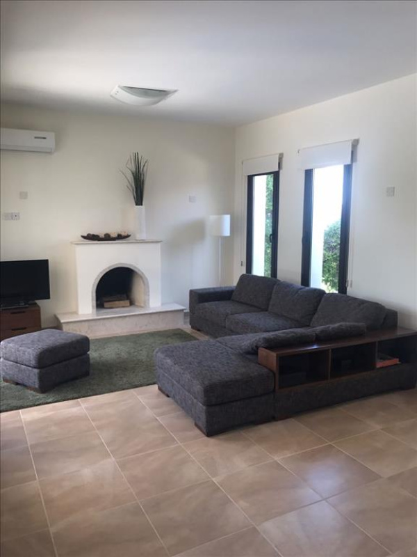 4 bedrooms Villa in Paphos, Cyprus No. 38329