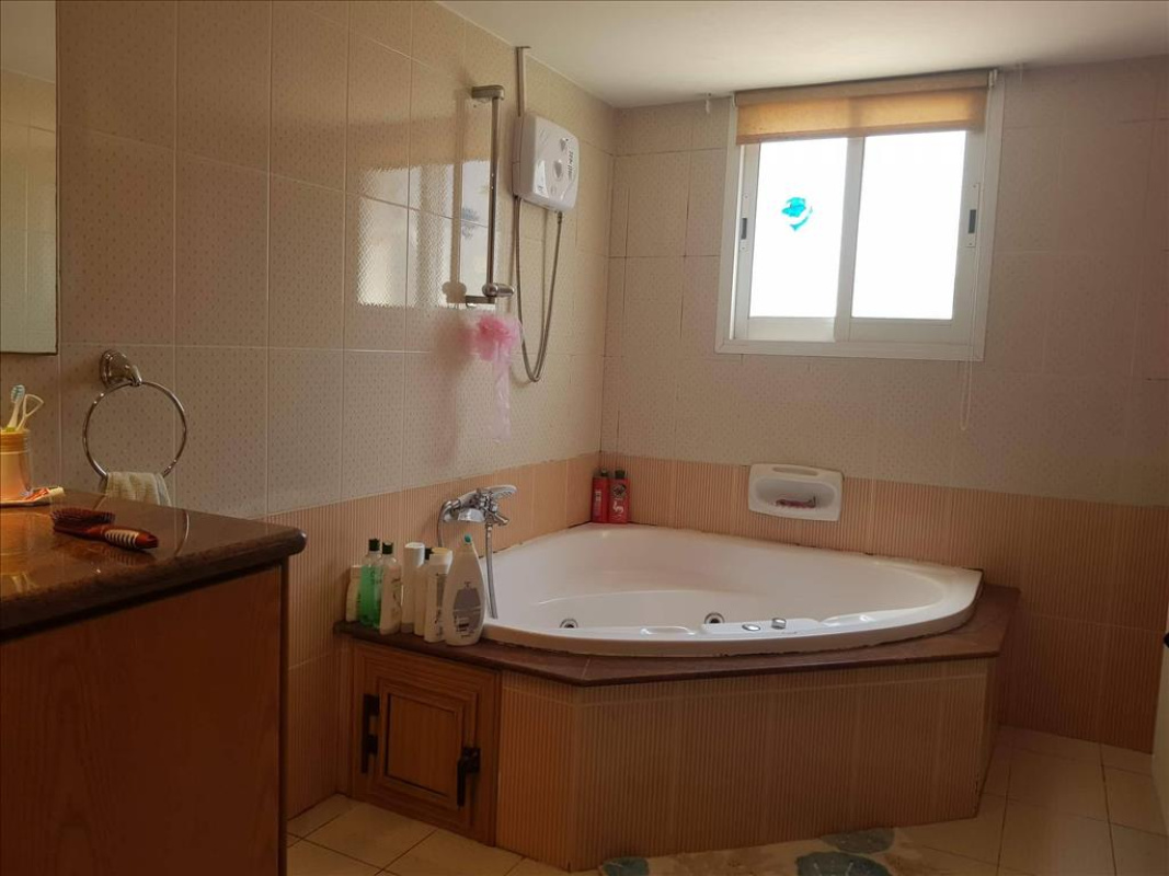 320m2 Villa in Limassol, Cyprus No. 38330