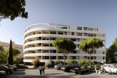 3 bedrooms Apartment in Agios Tychonas, Limassol, Cyprus No. 8329