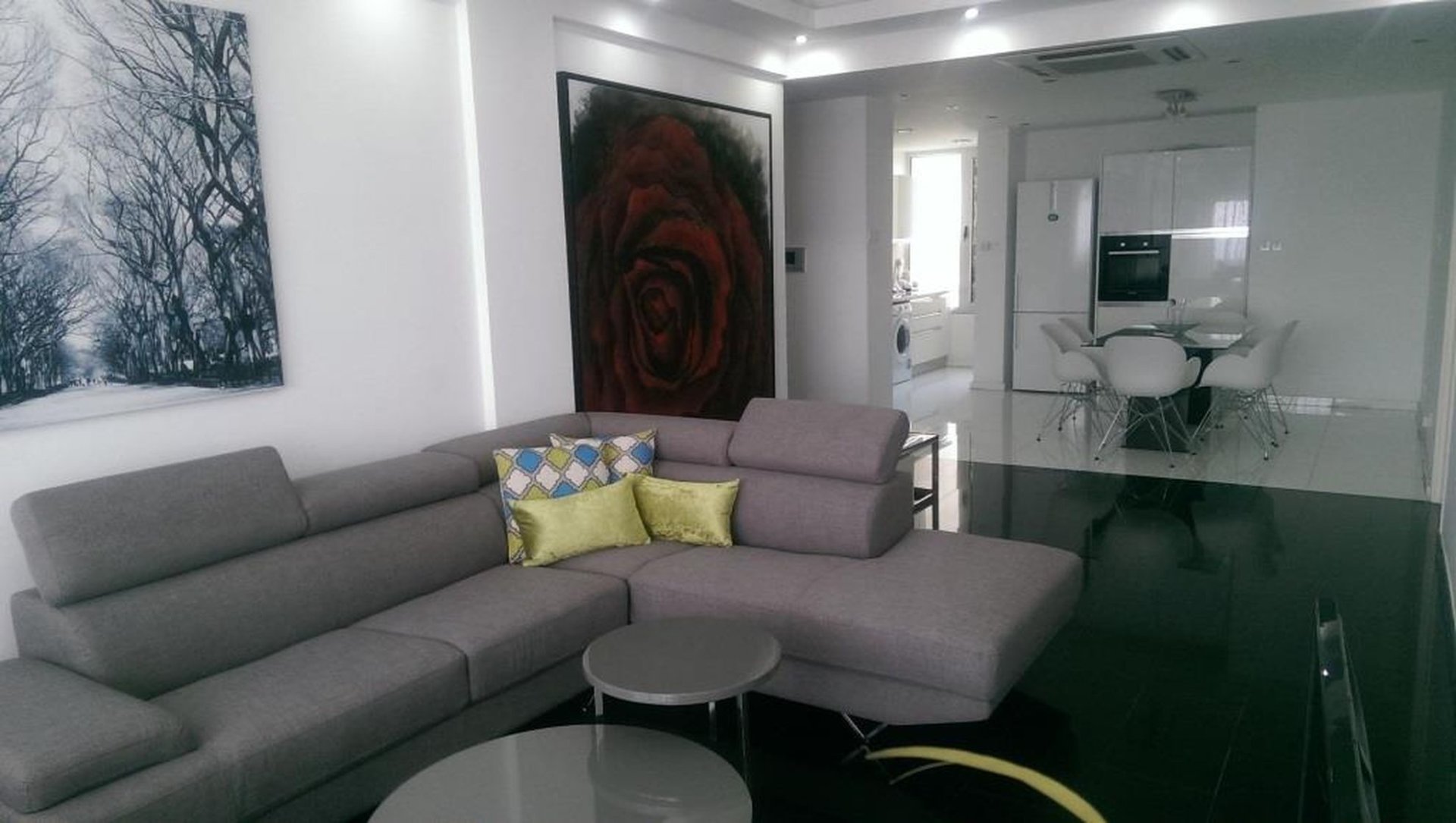 3 bedrooms Apartment in Limassol, Cyprus No. 45885