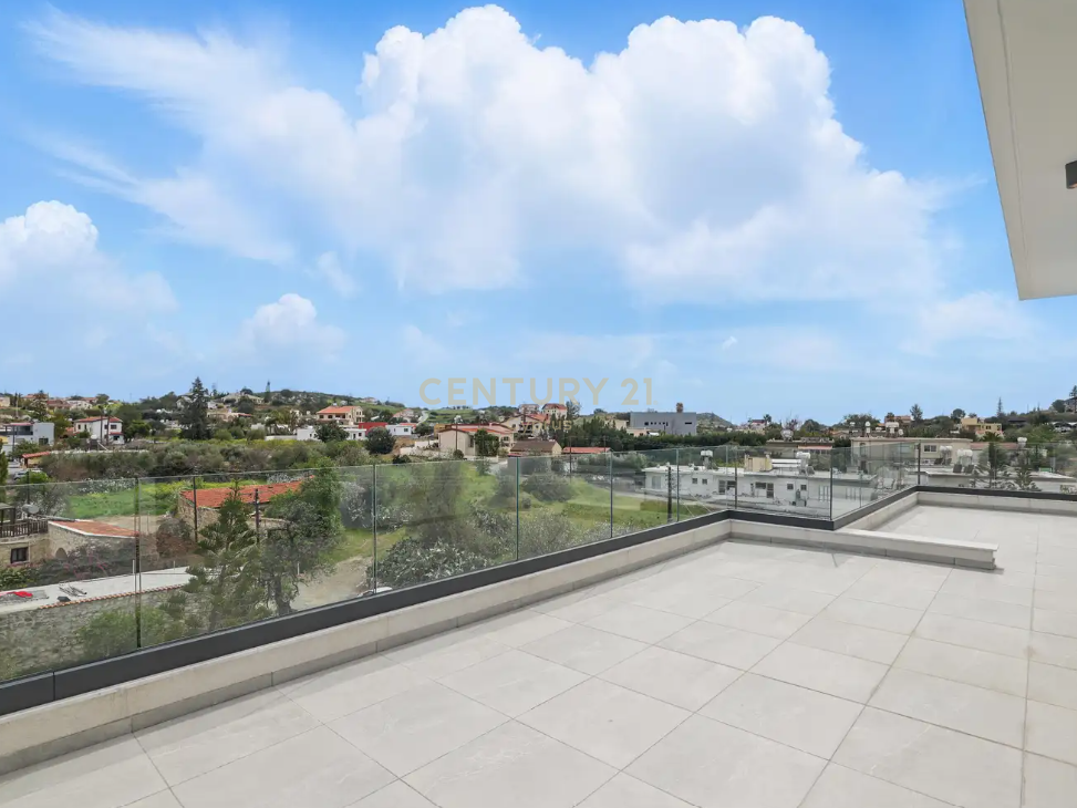 3 bedrooms Penthouse in Parekklisia, Limassol, Cyprus No. 55923