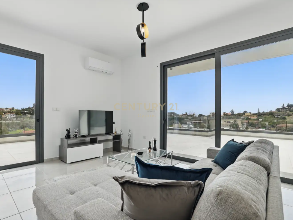 3 bedrooms Penthouse in Parekklisia, Limassol, Cyprus No. 55923