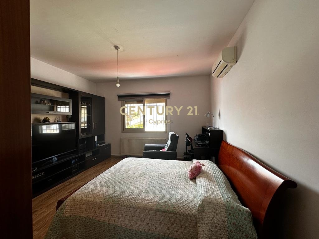5 bedrooms Villa in Ekali, Limassol, Cyprus No. 6801