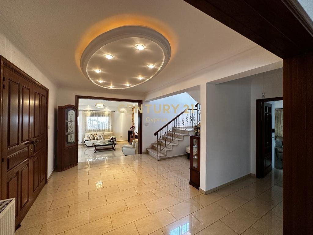 5 bedrooms Villa in Ekali, Limassol, Cyprus No. 6801