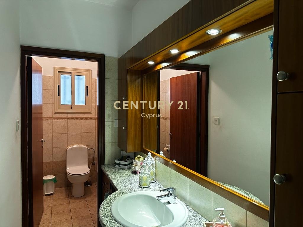 5 bedrooms Villa in Ekali, Limassol, Cyprus No. 6801
