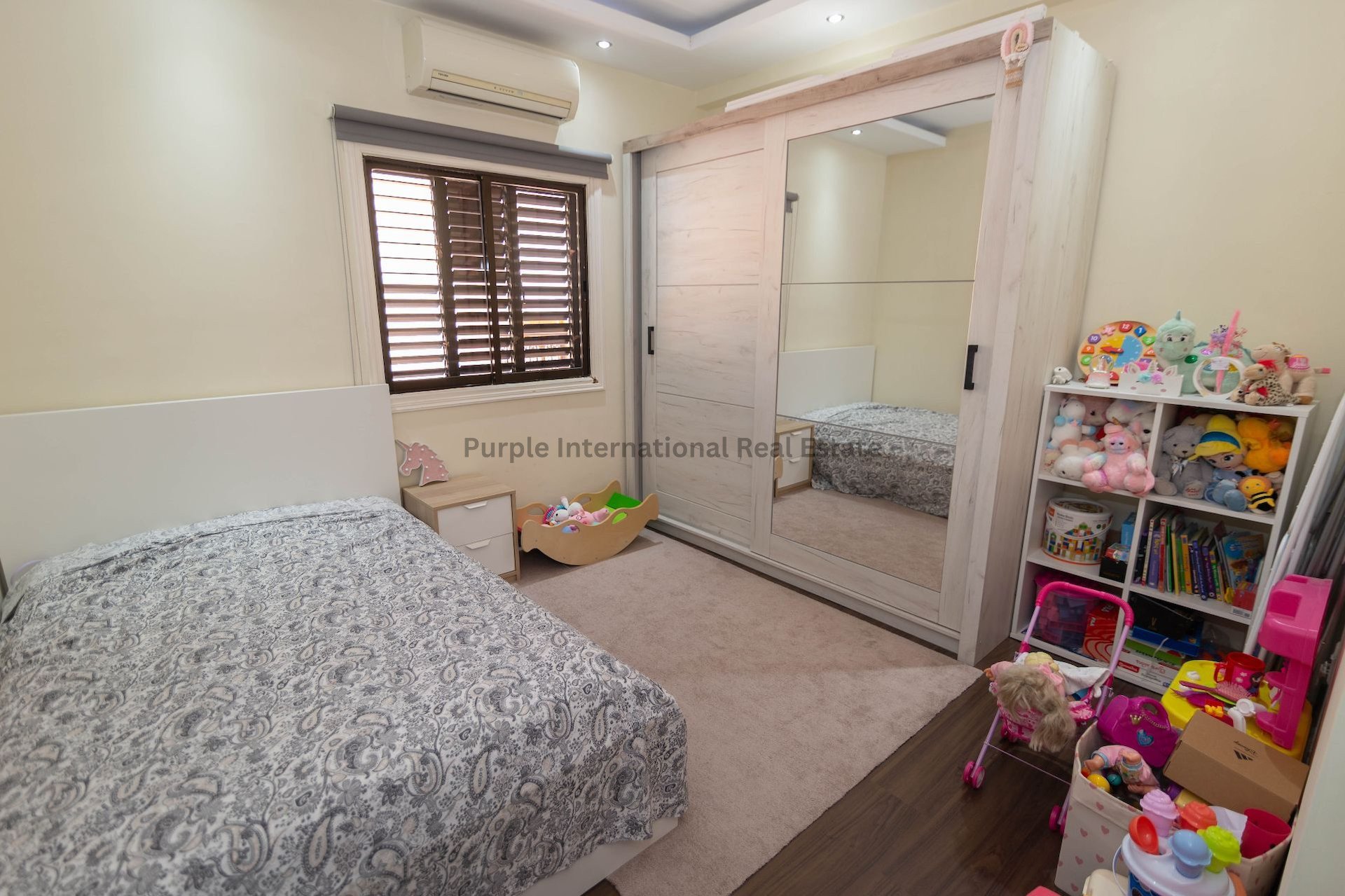 3 bedrooms Apartment in Larnaca, Larnaka, Cyprus No. 37509