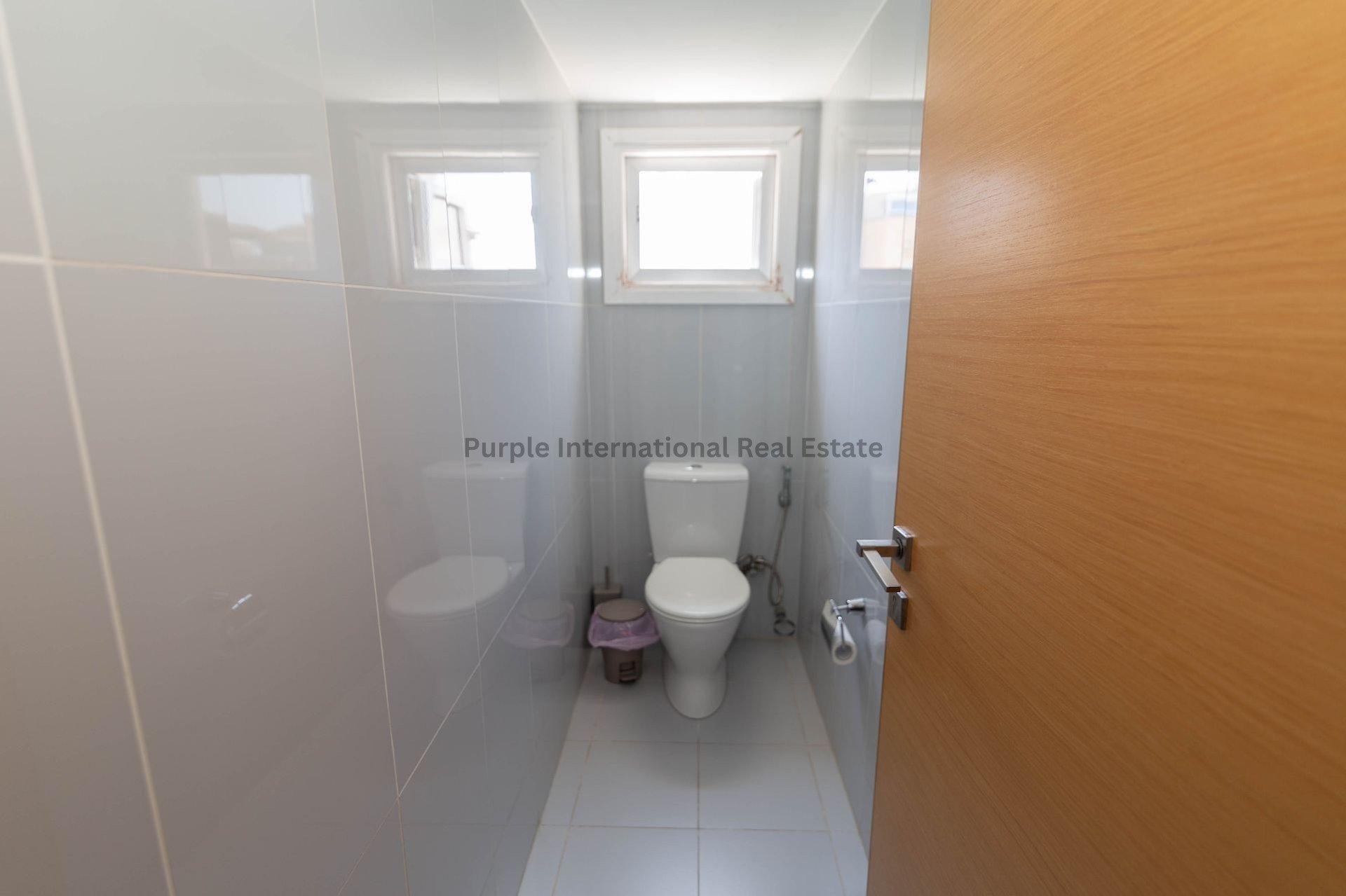 3 bedrooms Apartment in Larnaca, Larnaka, Cyprus No. 37509