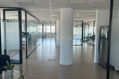 380m2 Oficina en Germasogeia, Limassol, Chipre No. 53916