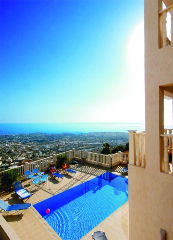 2 bedrooms Villa in Paphos, Cyprus No. 38225