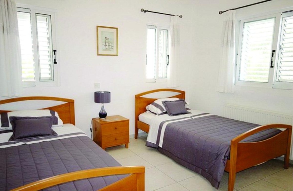 2 bedrooms Villa in Paphos, Cyprus No. 38225