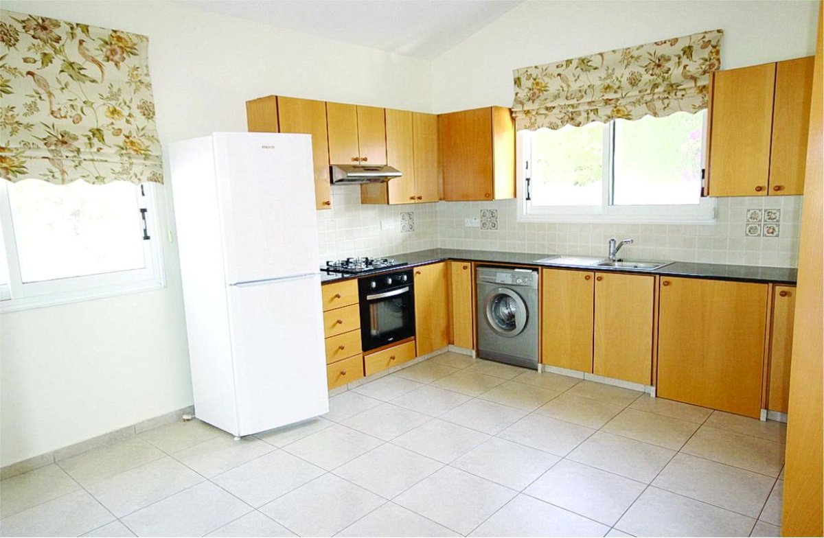 2 bedrooms Villa in Paphos, Cyprus No. 38225