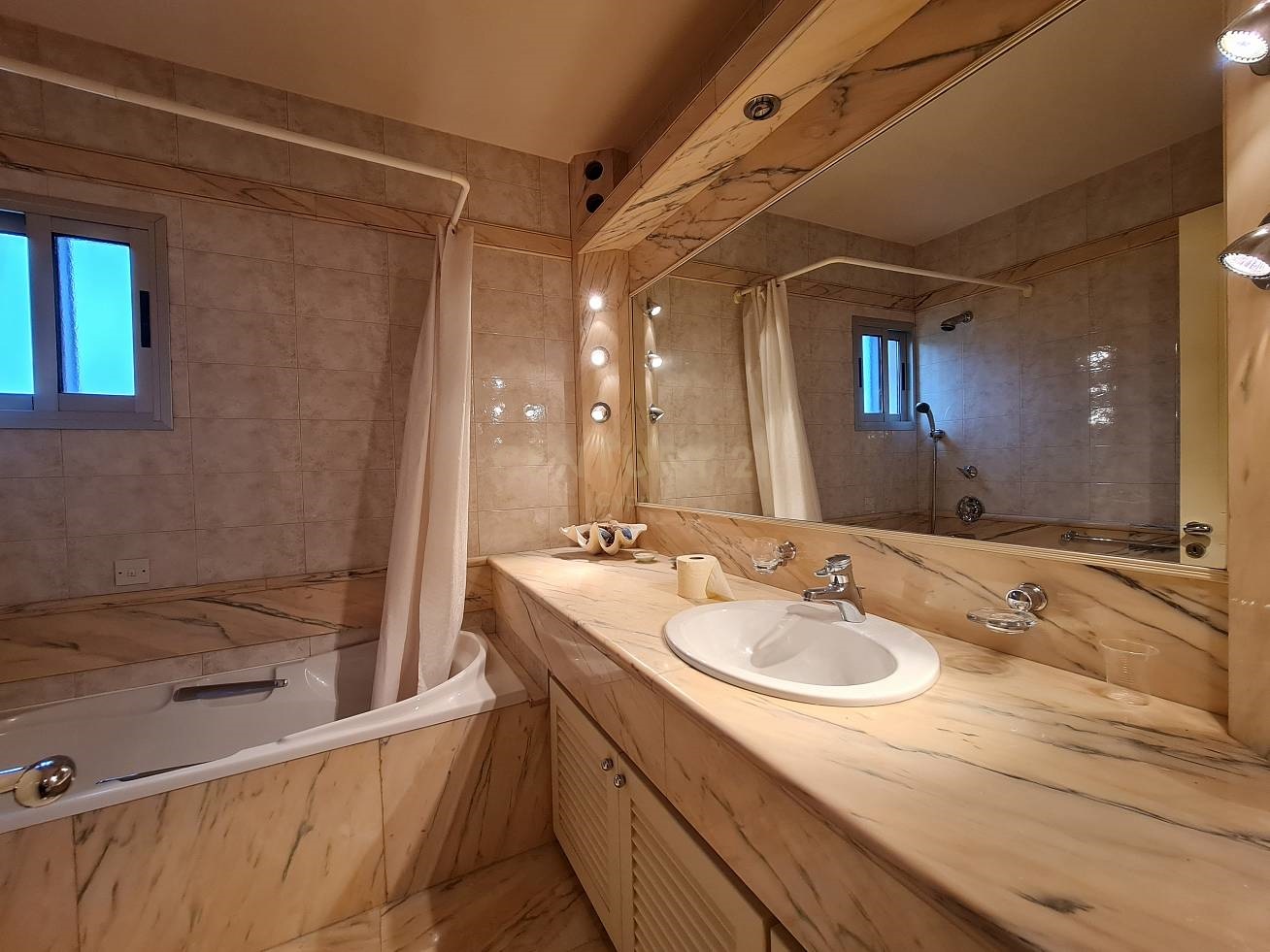 2 dormitorios Apartamento en Agios Athanasios, Limassol, Chipre No. 53568