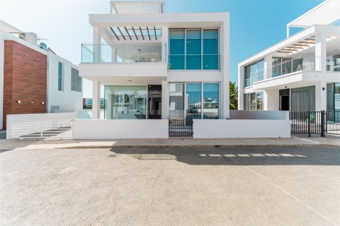 4 bedrooms Villa in Protaras, Ammochostos, Cyprus No. 45735
