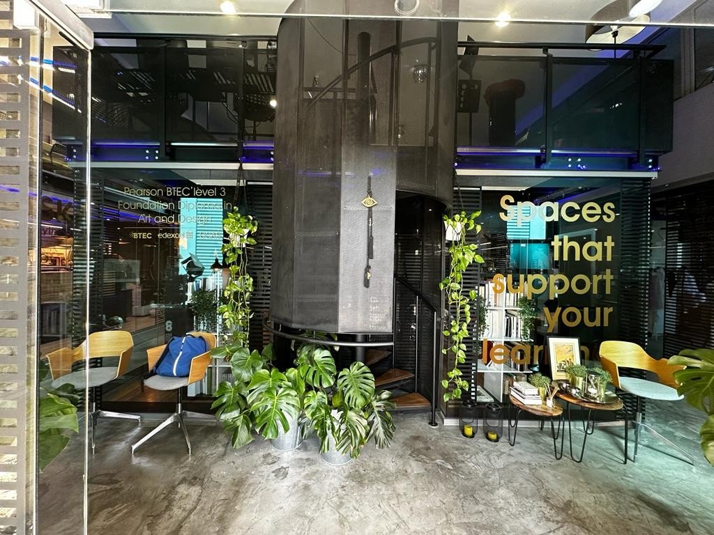352m2 Oficina en Limassol, Chipre No. 53905