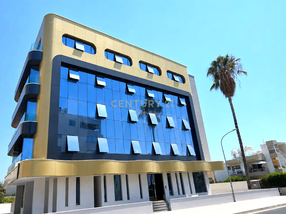 240m2 Local comercial en Limassol, Chipre No. 53904