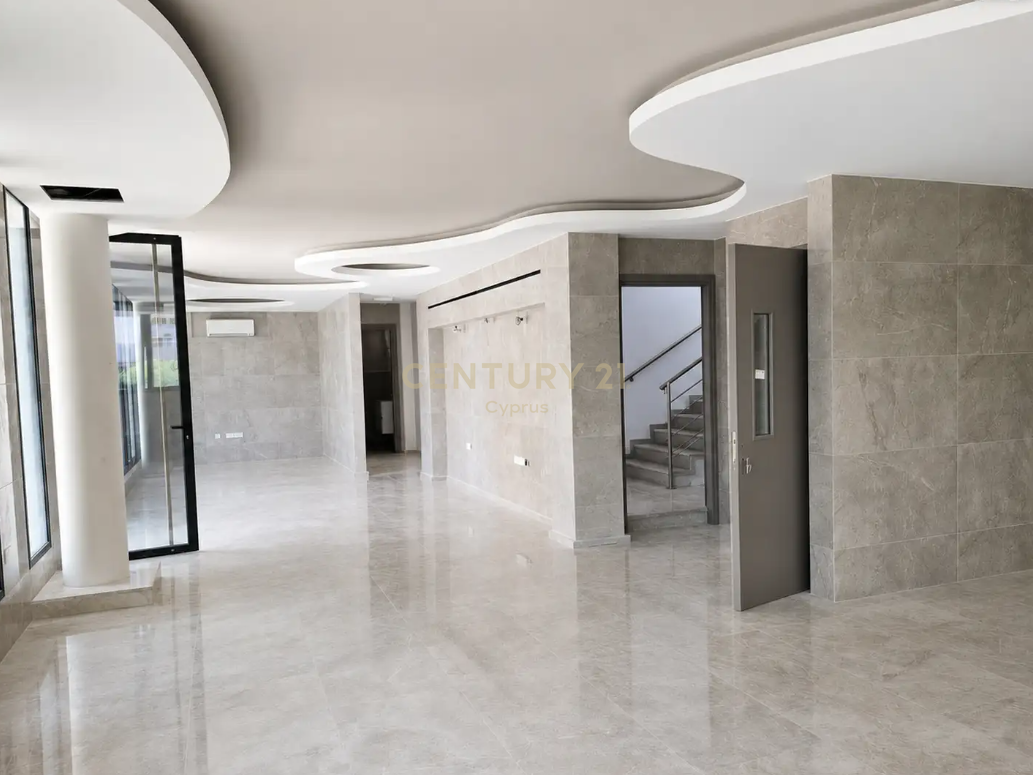 240m2 Local comercial en Limassol, Chipre No. 53904