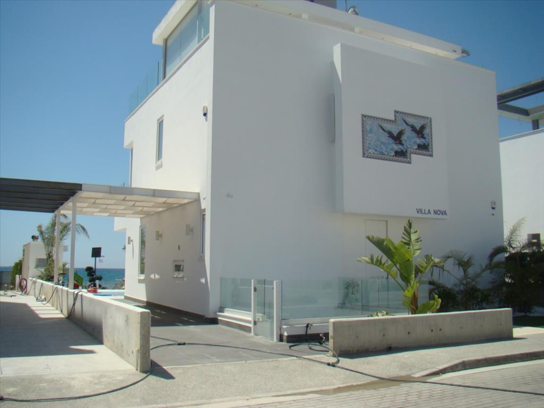 Studio Villa in Larnaca, Larnaka, Cyprus No. 38205