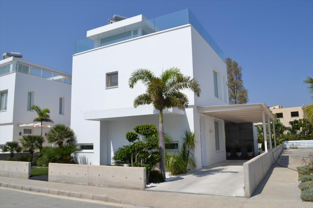 Studio Villa in Larnaca, Larnaka, Cyprus No. 38205