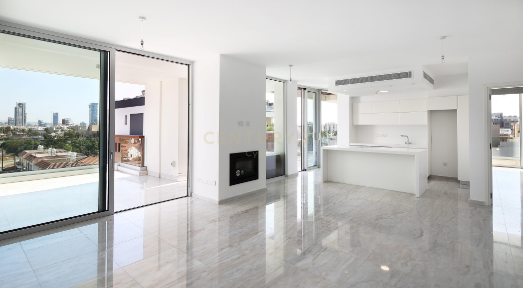 3 bedrooms Apartment in Germasogeia, Limassol, Cyprus No. 25393