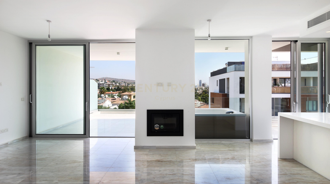 3 bedrooms Apartment in Germasogeia, Limassol, Cyprus No. 25393
