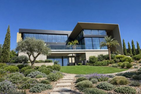 6 bedrooms Villa in Germasogeia, Limassol, Cyprus No. 46433