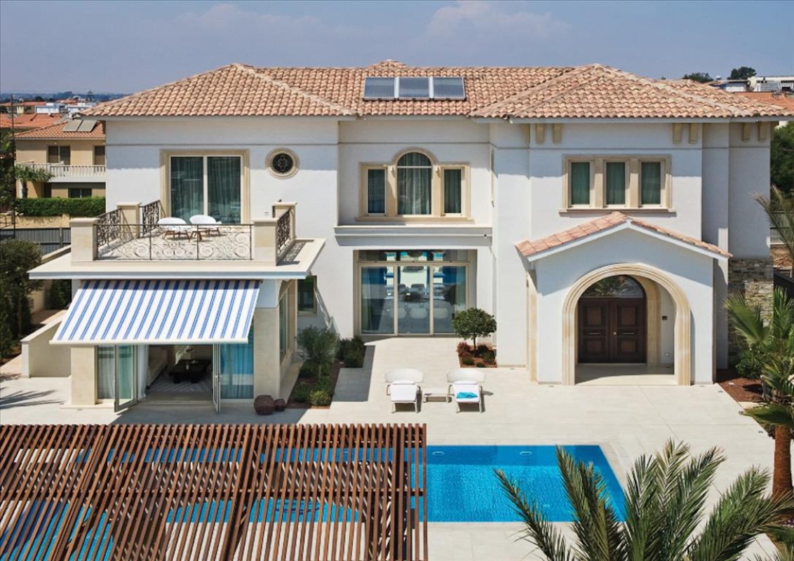 5 bedrooms Villa in Larnaca, Larnaka, Cyprus No. 38243