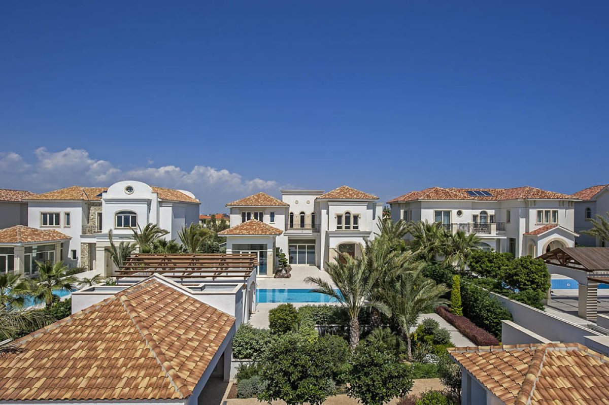 5 bedrooms Villa in Larnaca, Larnaka, Cyprus No. 38243