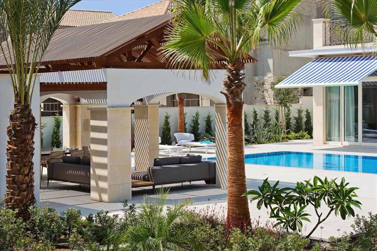 5 bedrooms Villa in Larnaca, Larnaka, Cyprus No. 38243