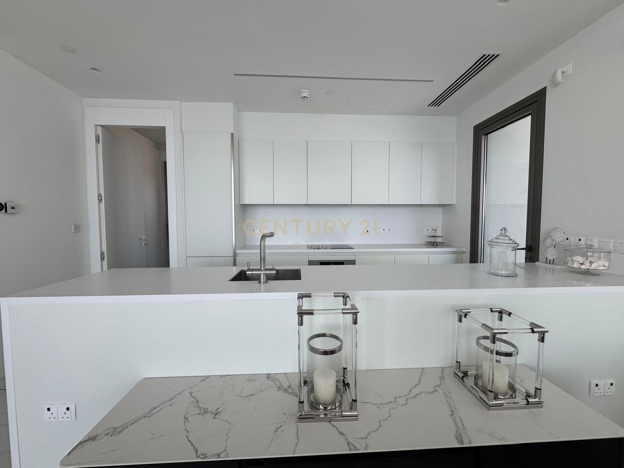 3 chambres Appartement à Mouttagiaka, Limassol, Chypre No. 55936