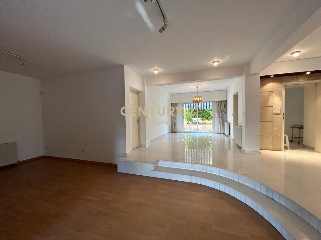 5 bedrooms Villa in Agios Nektarios, Limassol, Cyprus No. 55932