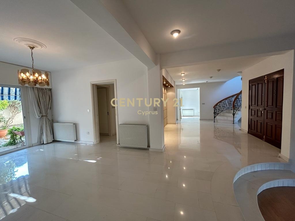 5 bedrooms Villa in Agios Nektarios, Limassol, Cyprus No. 55932